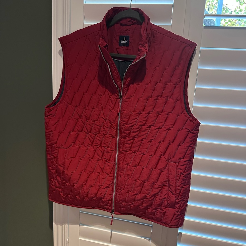 johnnie-O Belfry Quilted Puffer Red Vest for Men - LIKE NEW! Worn once!
